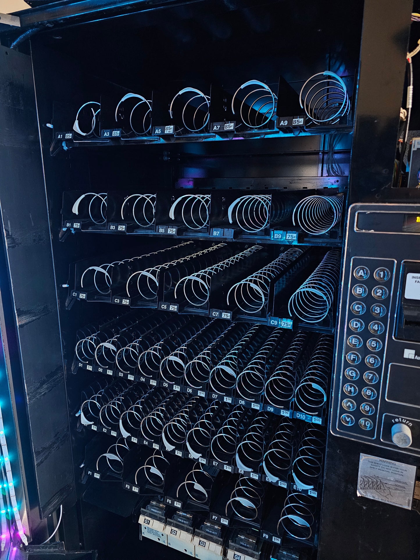 AP 112/113 Snack Machine