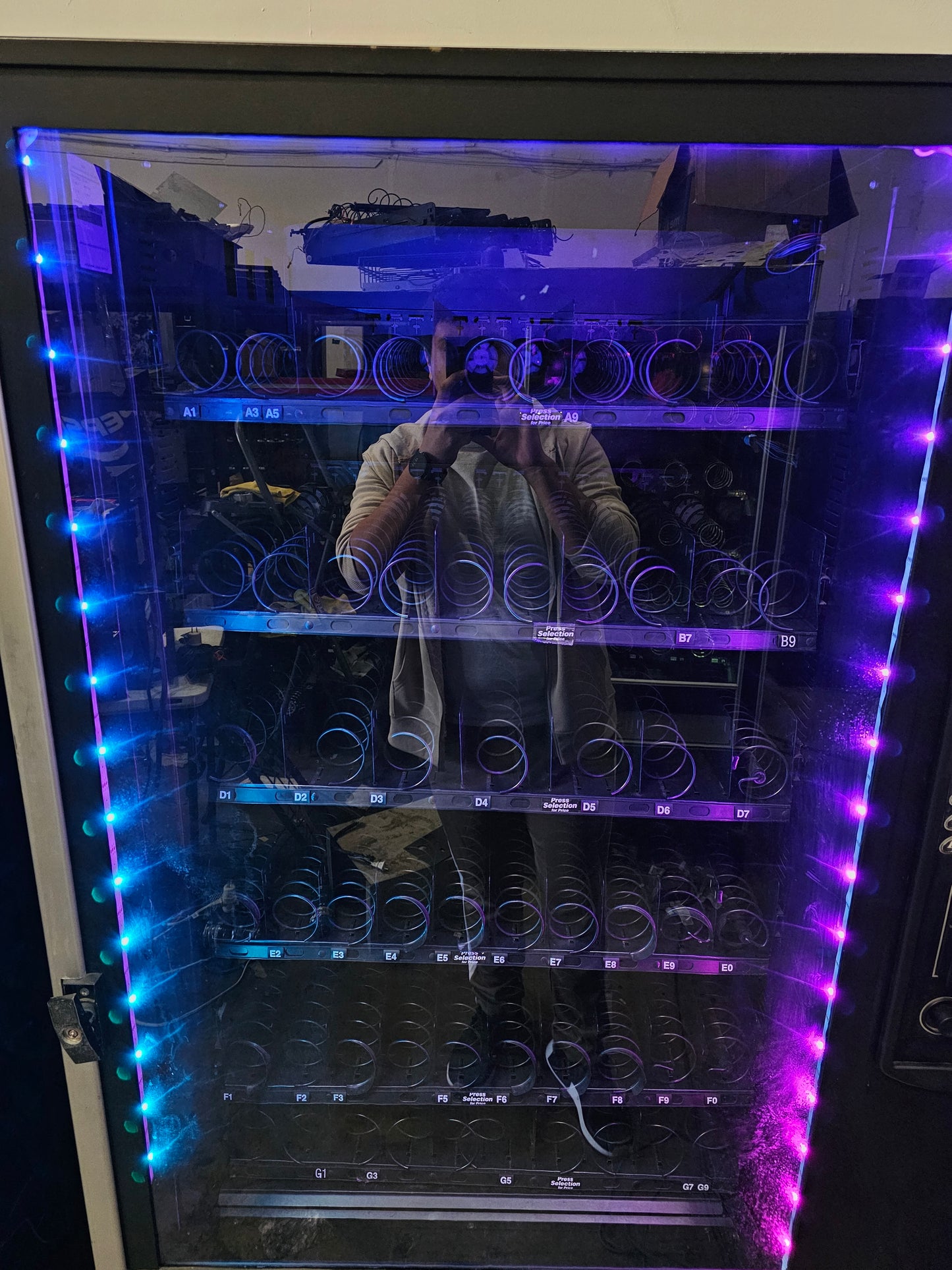 USI Snack Machine 3160