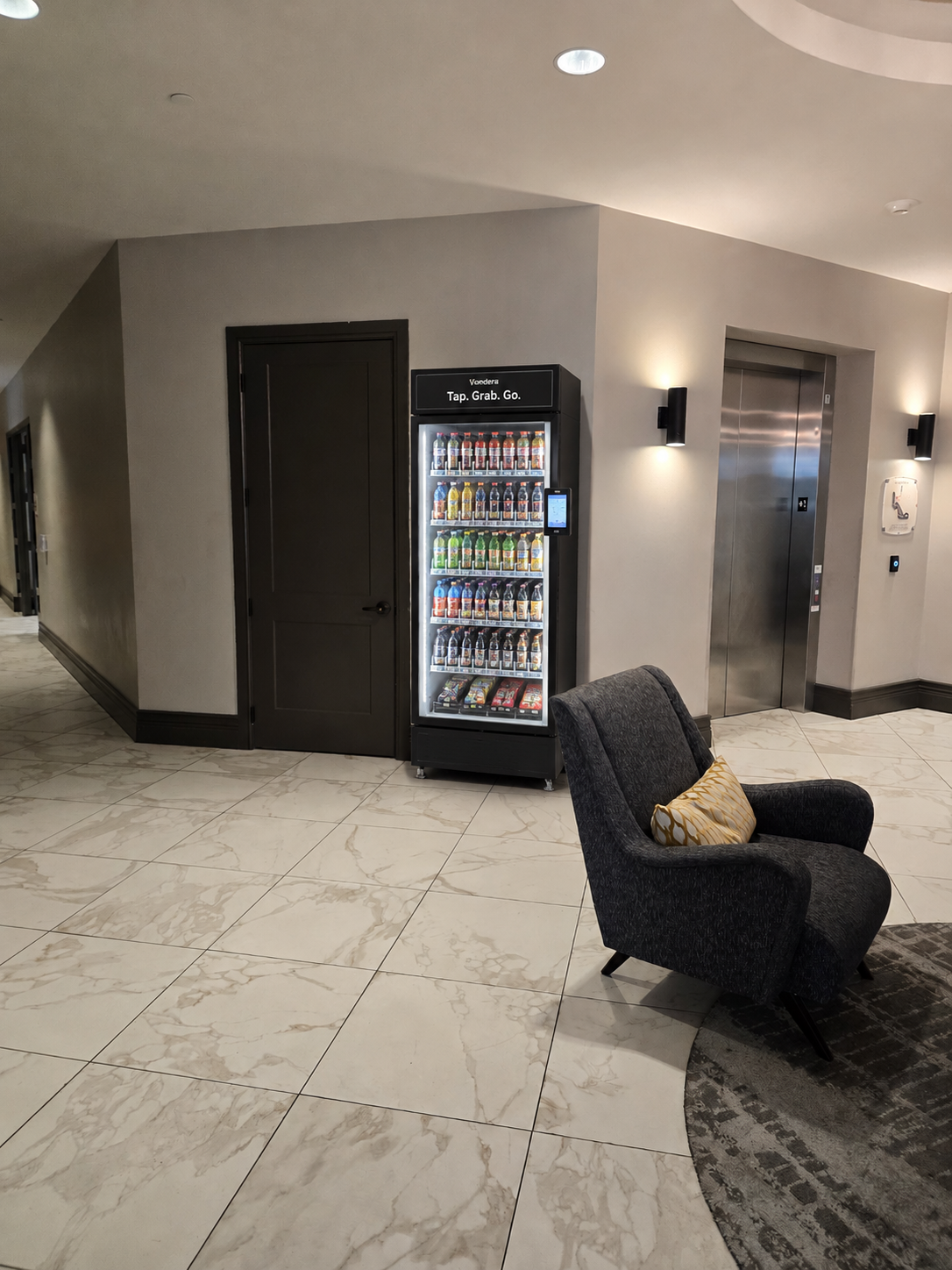Vendera AI Smart Cooler – Autonomous Cashless Vending Solution