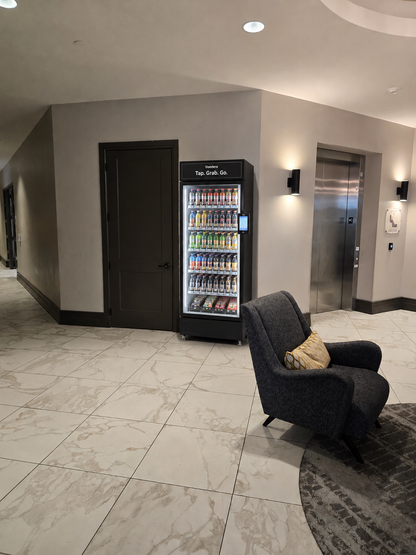 Vendera AI Smart Cooler – Autonomous Cashless Vending Solution